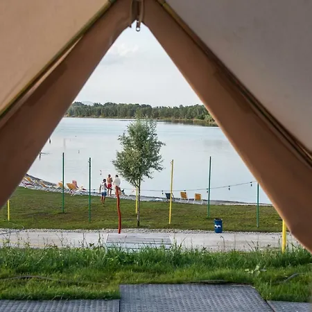 Luksusowy namiot Lupacamping Budakalász